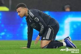 费兰评历史最佳阵容：梅西、C罗、大罗、伊涅斯塔在列