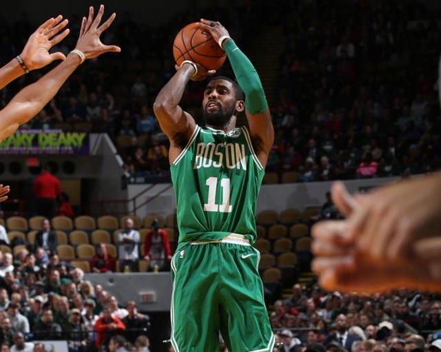 内吸引了众 内吸引了众